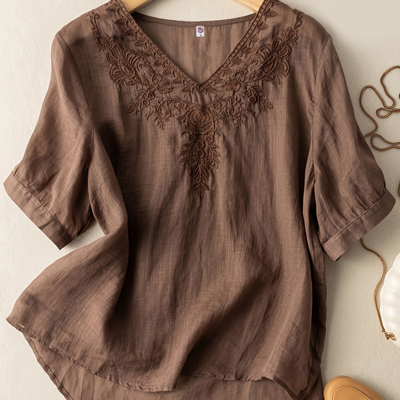 Polera Bordado Floral Escote V - Vintage Manga Corta Suelta