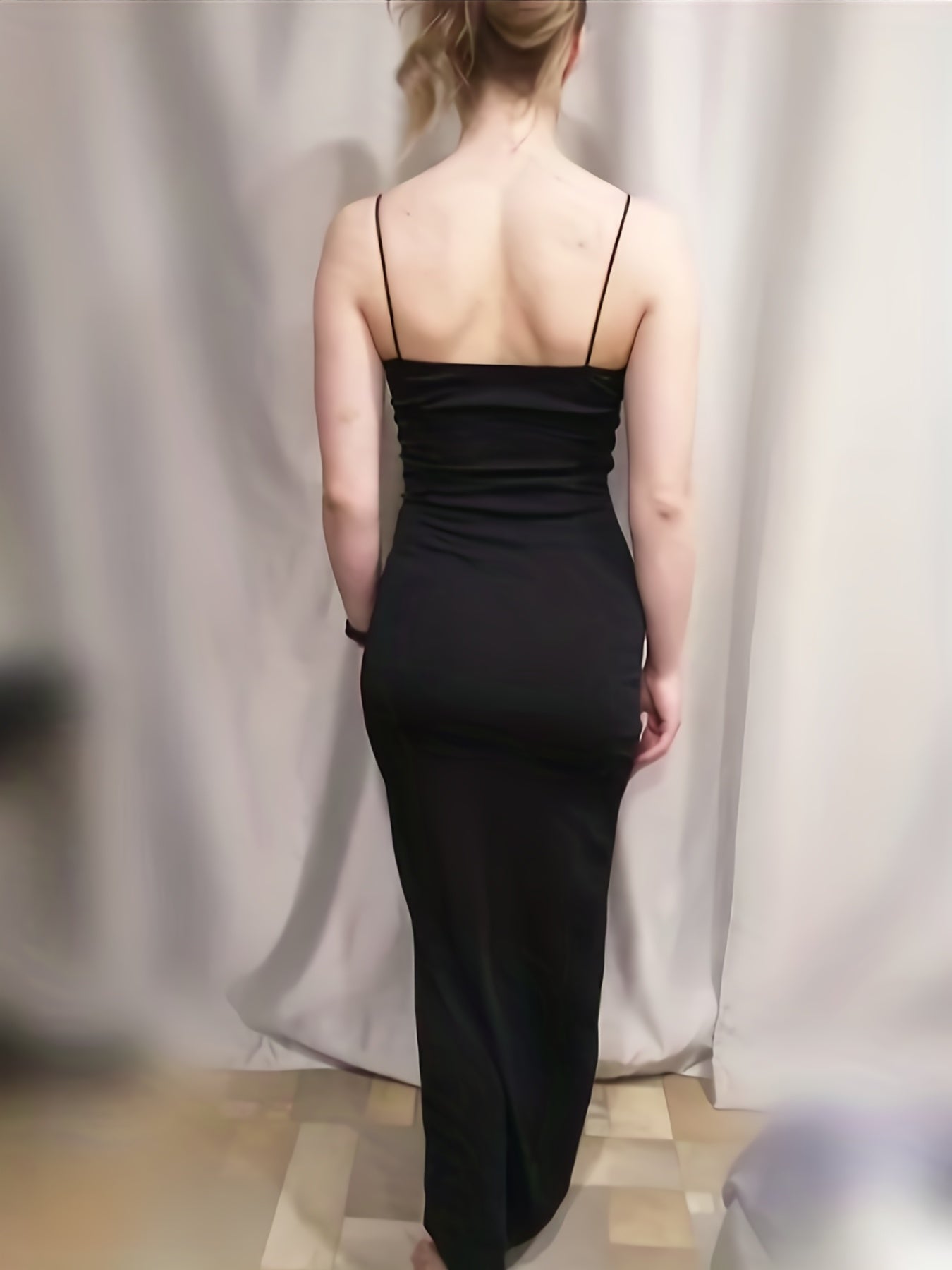 Vestido Ajustado Tirantes Finos - Escote Espalda Abertura Lateral