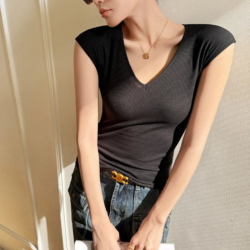 V-Neck T-Shirt - Slim Fit