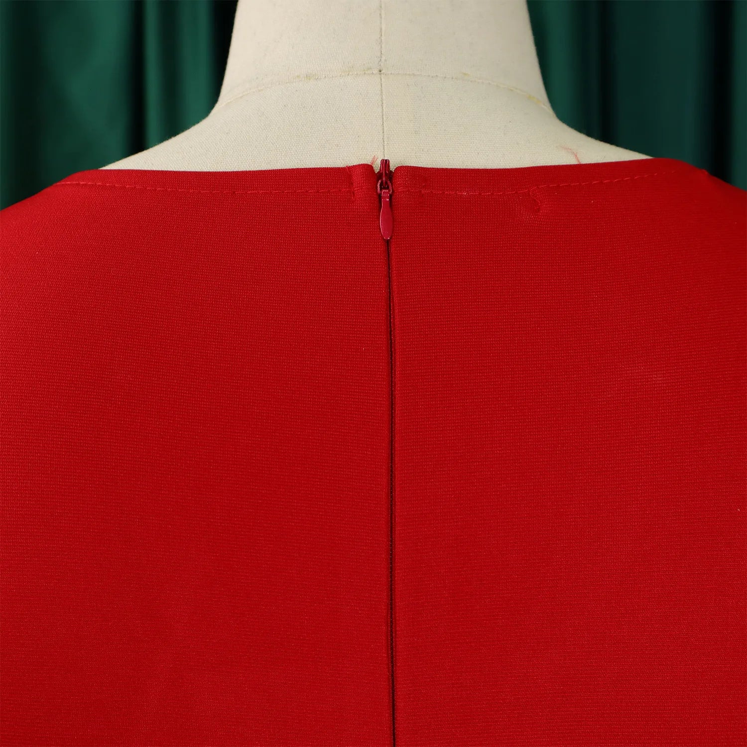 Vestido de Oficina Plisado Escote V Cintura Alta Cinturón Elegante