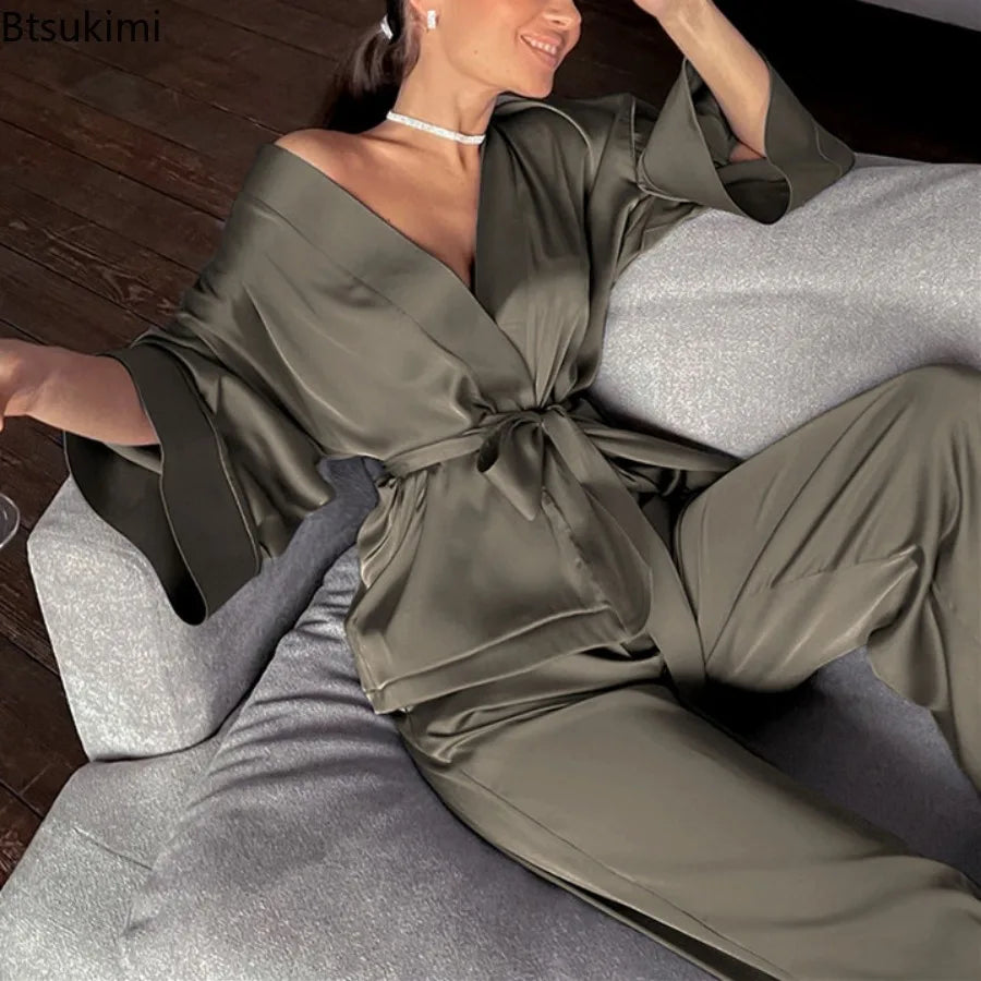 Pijama Dos Piezas Satinado con Cinturón Mujer Estilo Elegante