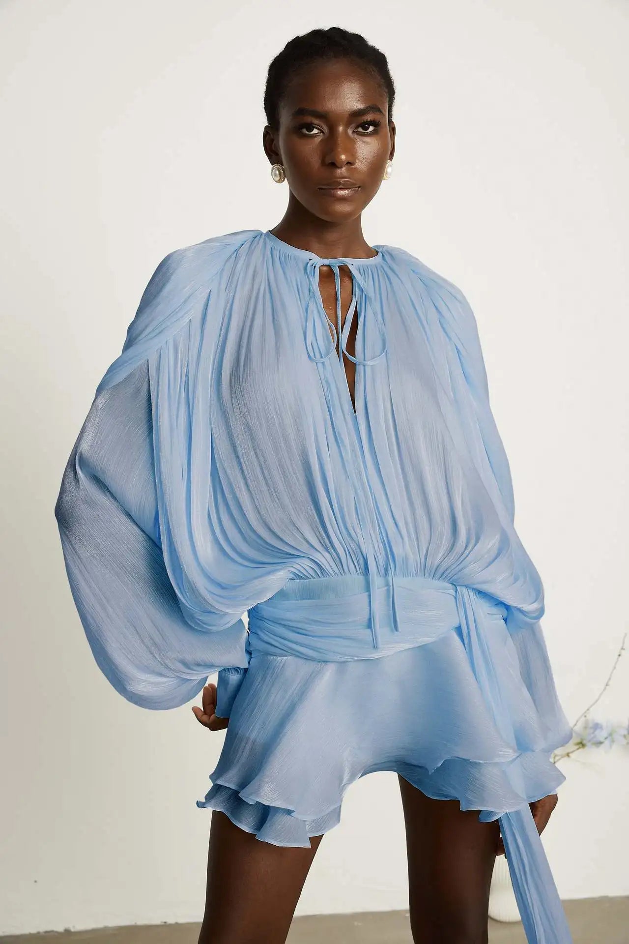 Vestido Corto Encaje Manga Puff Cuello V Holgado