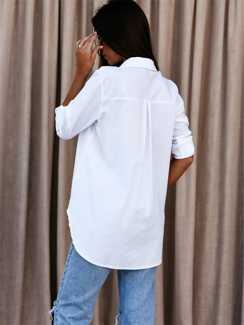 Blusa Holgada Cuello Doblado Manga Larga con Botón