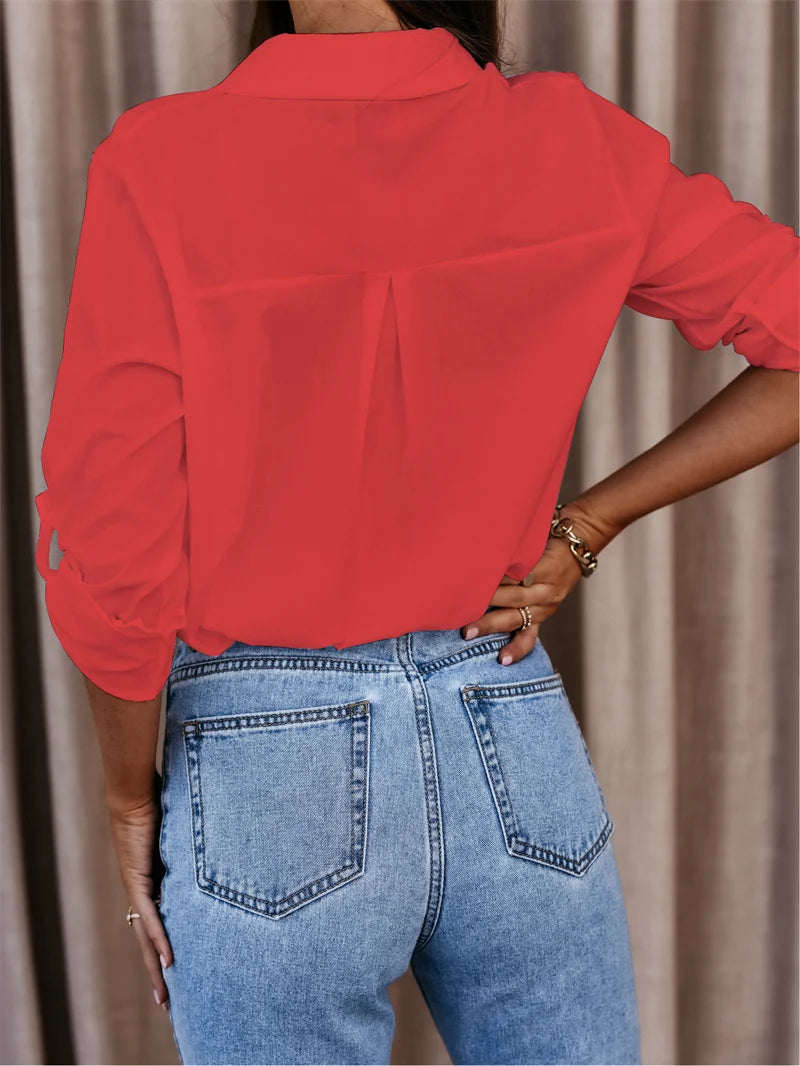 Blusa Holgada Cuello Doblado Manga Larga con Botón