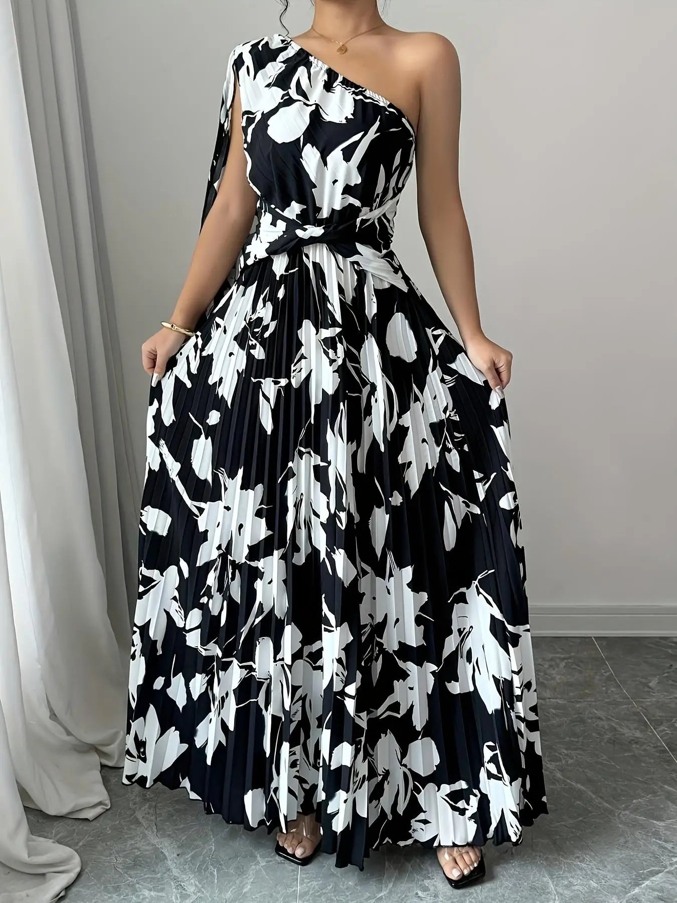 Vestido de Gala Floral Negro Un Hombro Manga Abullonada Cintura Fruncida Elegante