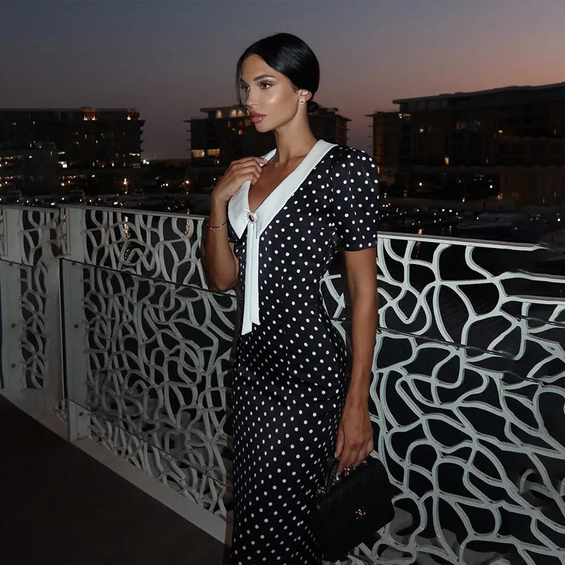 Vestido Largo Negro Puntos Blancos Ajustado Cuello V