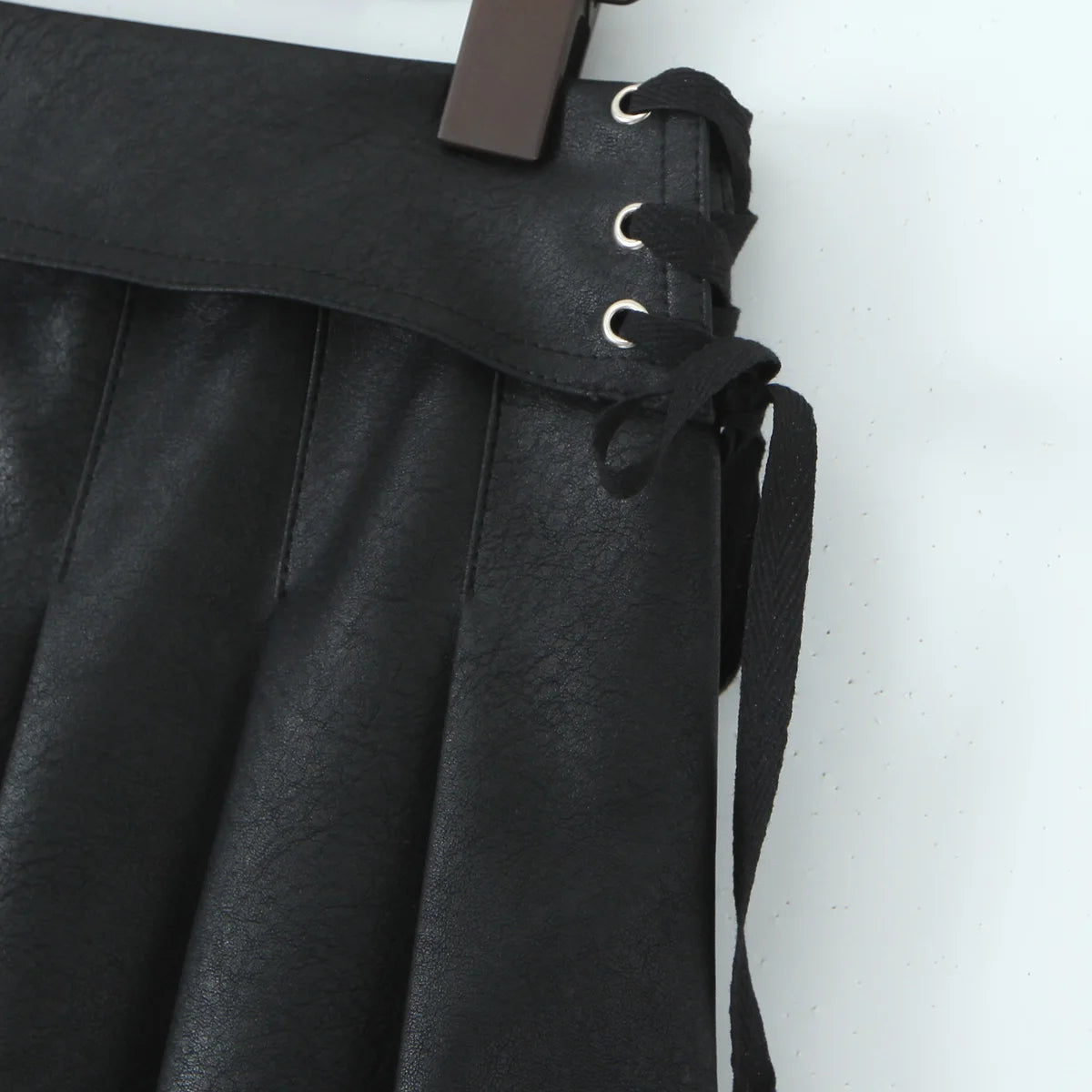 Y2K PU Leather Pleated Mini Skirt With Shorts lining Sexy Metal eyelets Cross Bandage Low Waist Short Skater Coffee Black