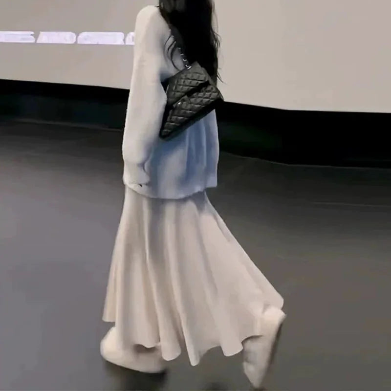 Falda de tejido de punto con silueta sirena — cintura alta y elegante