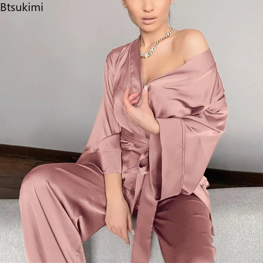 Pijama Dos Piezas Satinado con Cinturón Mujer Estilo Elegante
