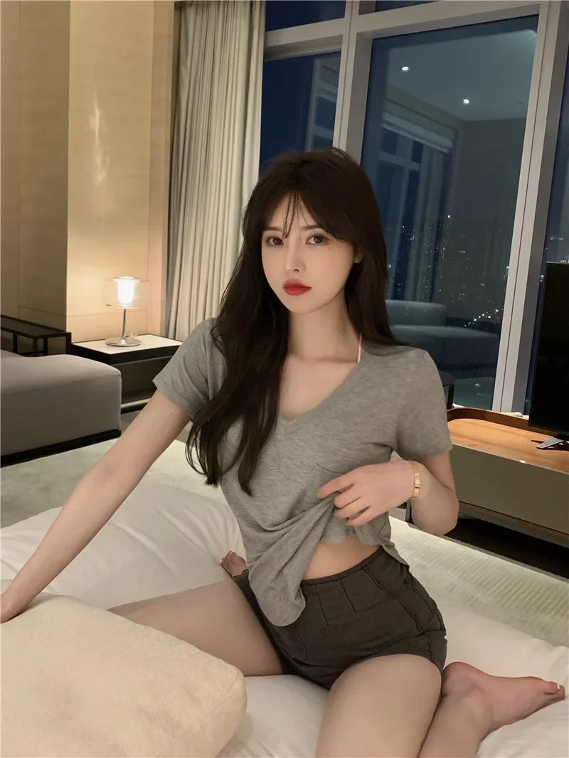 V-Neck T-Shirt - Irregular Hem Short Sleeve