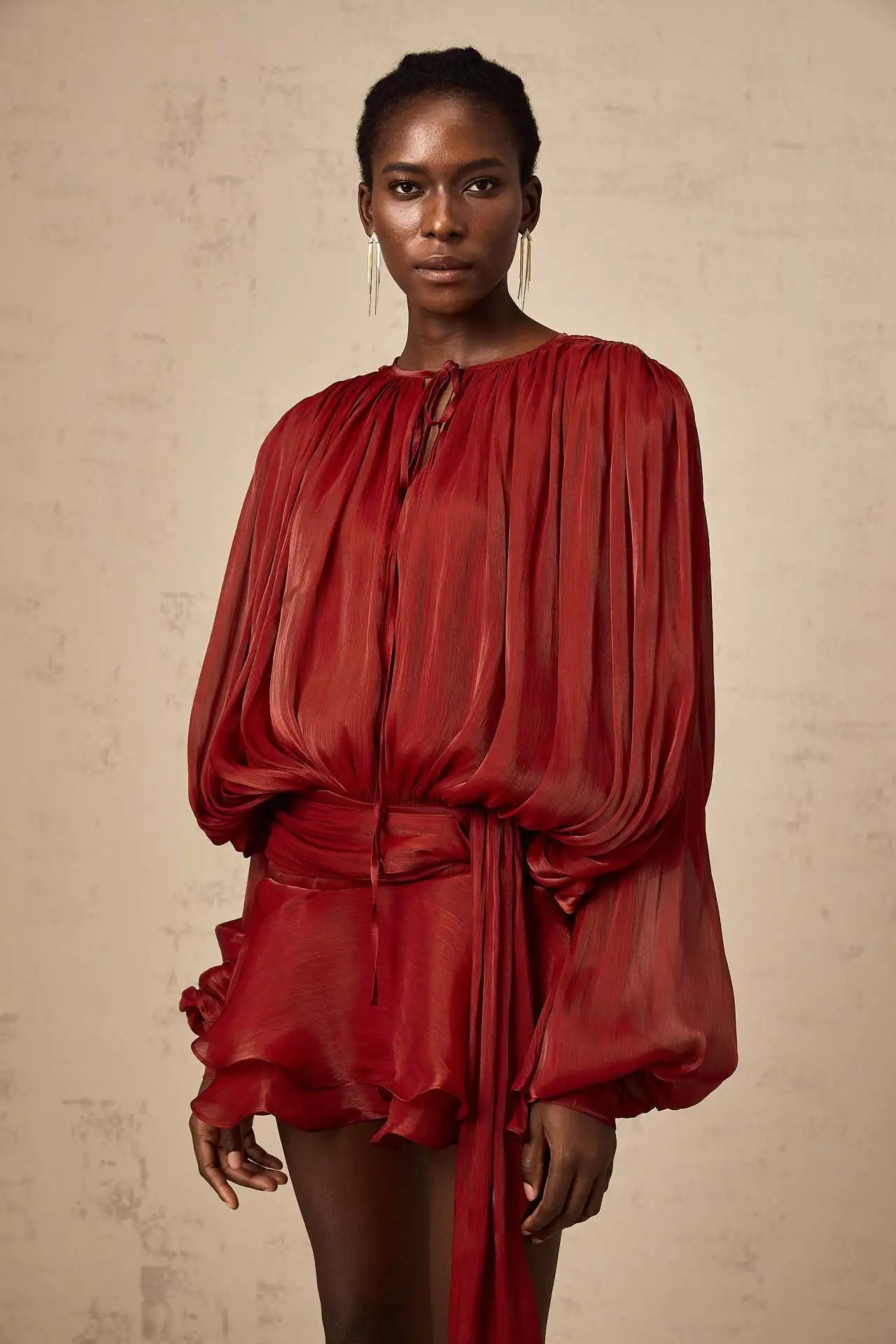 Vestido Corto Encaje Manga Puff Cuello V Holgado