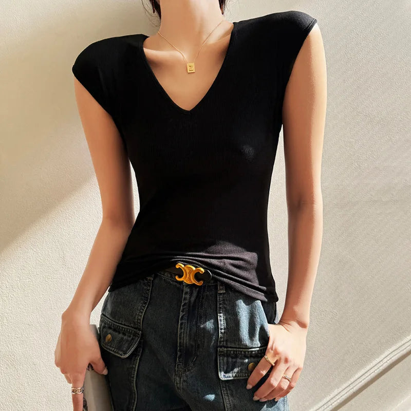 V-Neck T-Shirt - Slim Fit