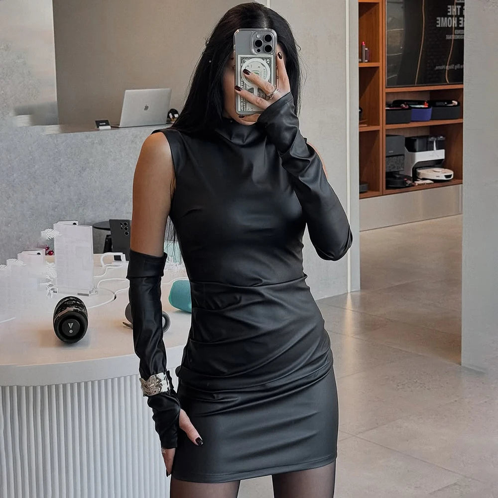 Vestido Mini Cuero Ajustado - Sin Mangas Y2K