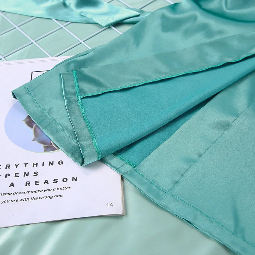 Pijama Dos Piezas Satinado con Cinturón Mujer Estilo Elegante