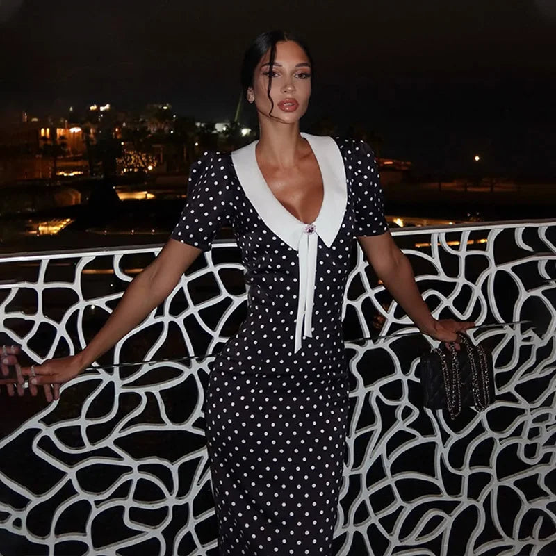 Vestido Largo Negro Puntos Blancos Ajustado Cuello V