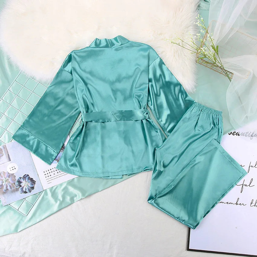 Pijama Dos Piezas Satinado con Cinturón Mujer Estilo Elegante