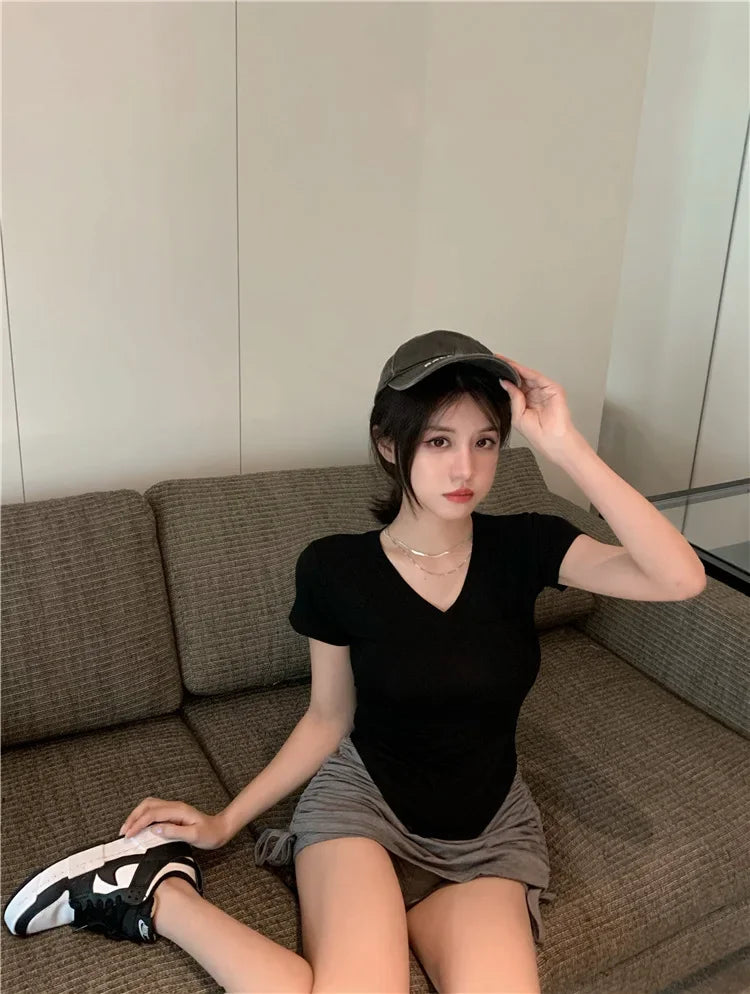 V-Neck T-Shirt - Irregular Hem Short Sleeve