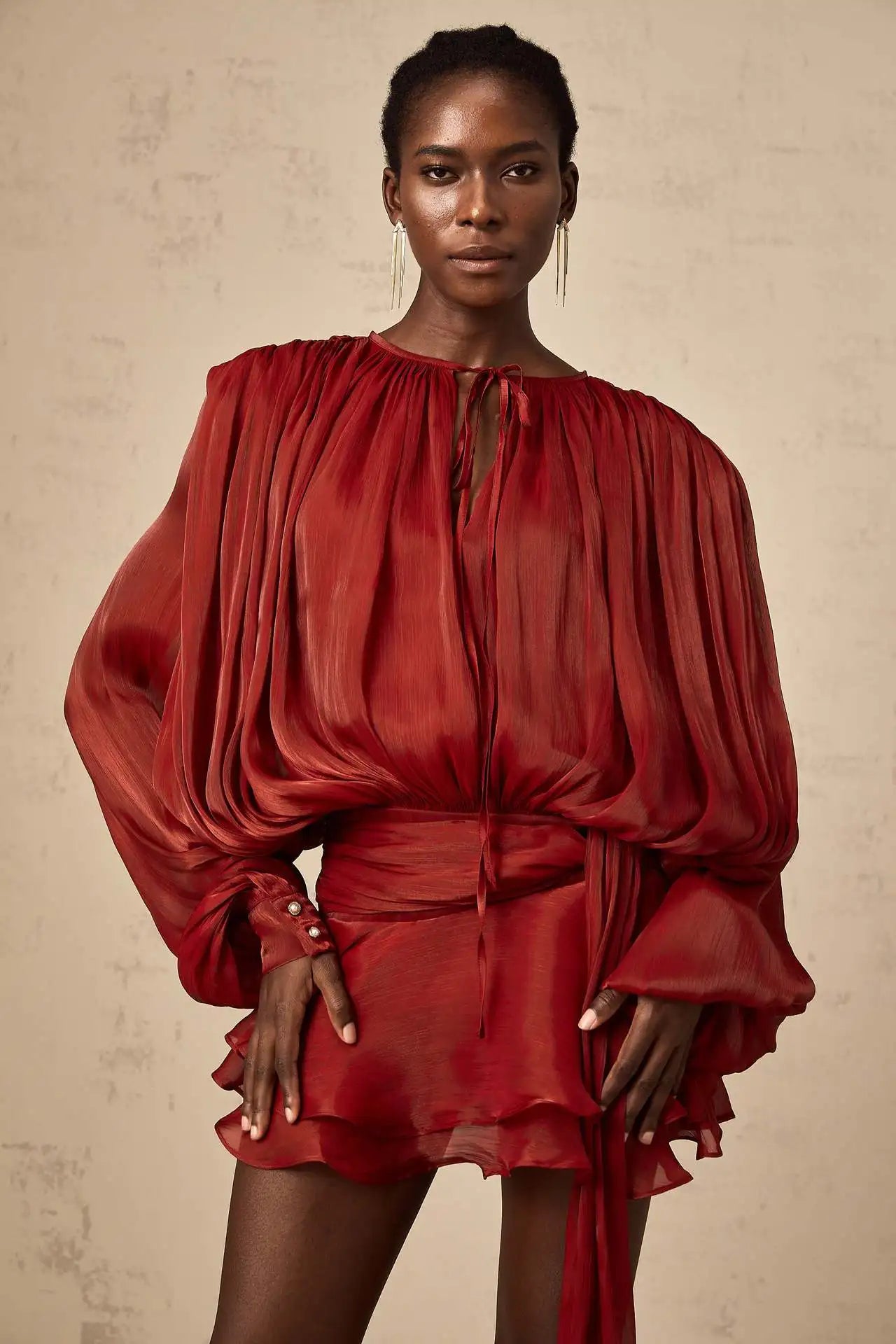 Vestido Corto Encaje Manga Puff Cuello V Holgado