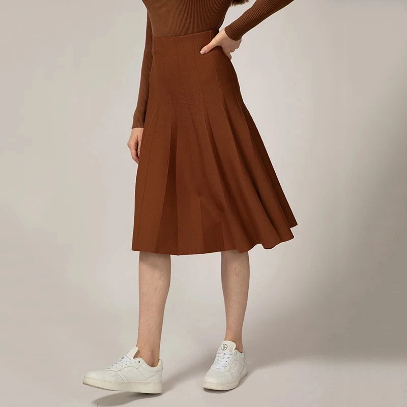 Falda tejida de algodón hasta la rodilla corte slim