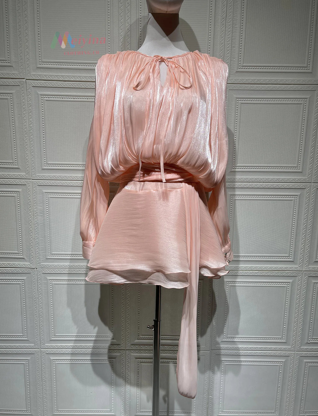 Vestido Corto Encaje Manga Puff Cuello V Holgado