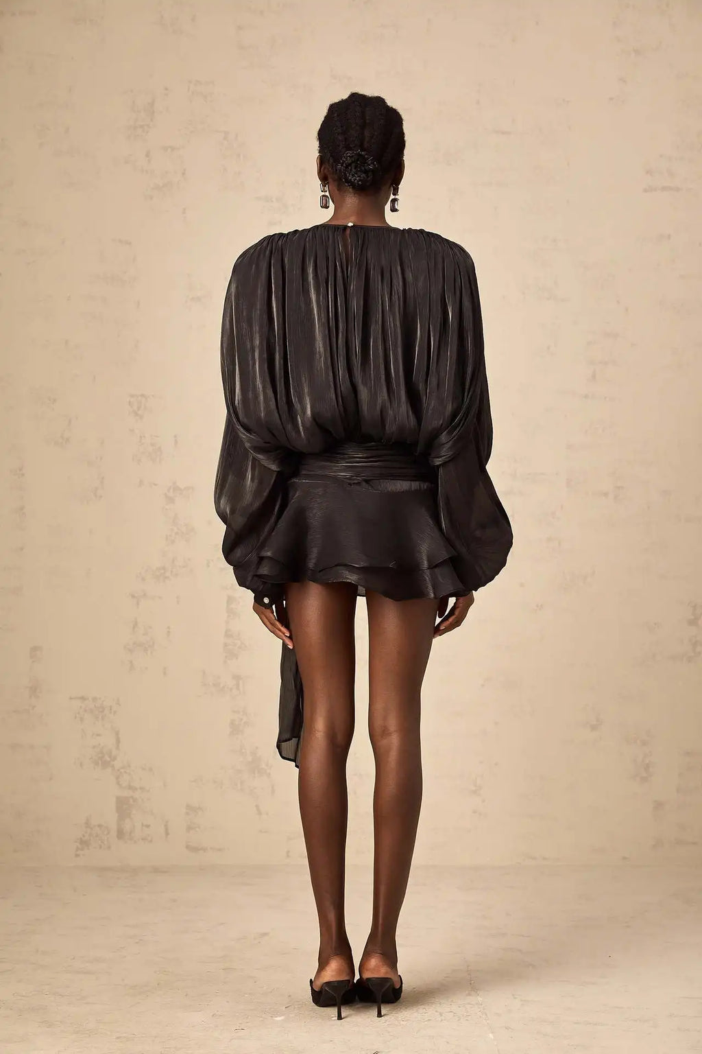 Vestido Corto Encaje Manga Puff Cuello V Holgado