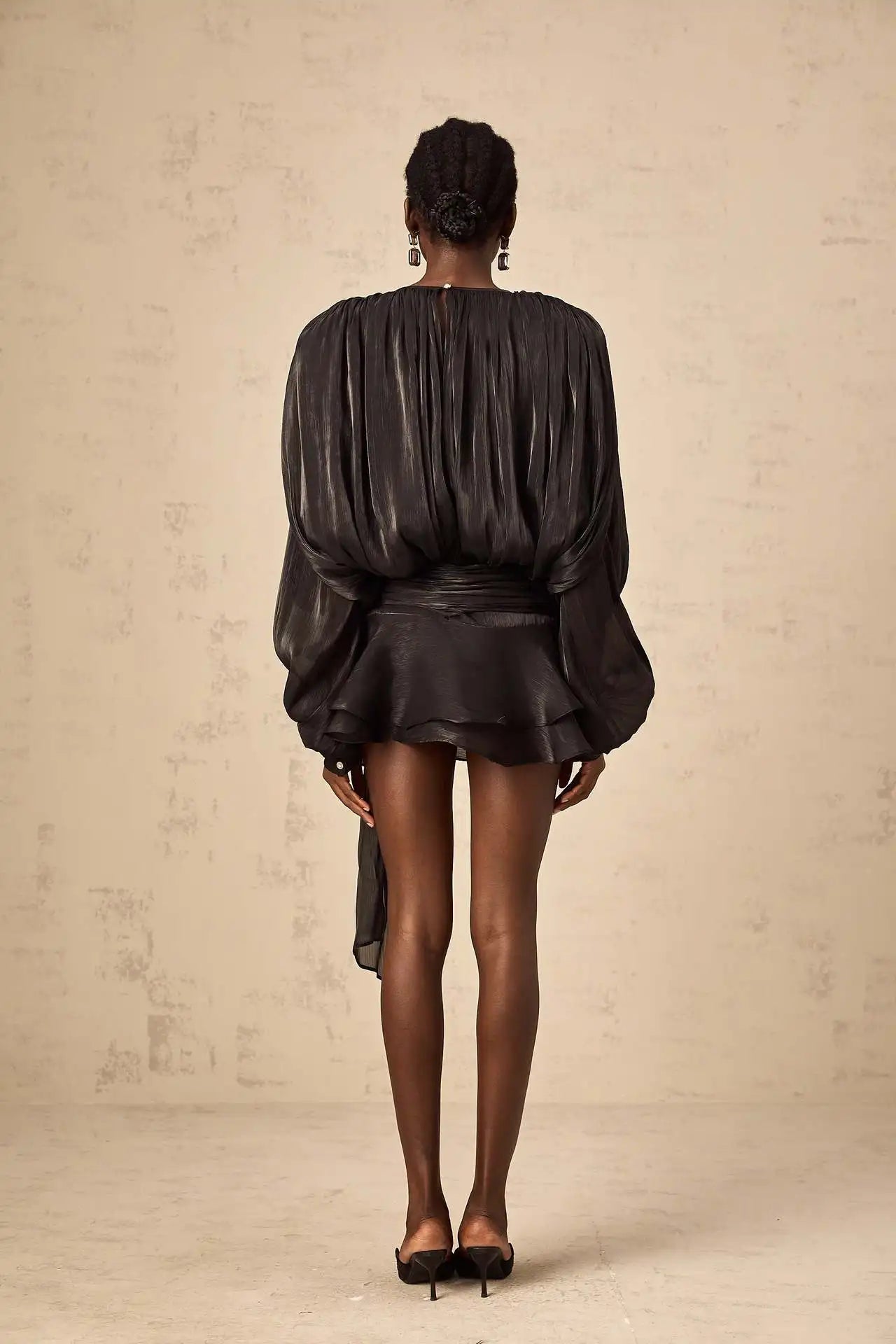 Vestido Corto Encaje Manga Puff Cuello V Holgado