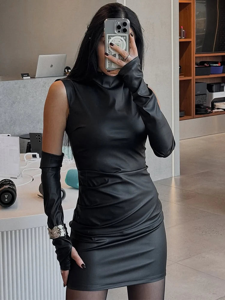 Vestido Mini Cuero Ajustado - Sin Mangas Y2K