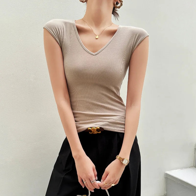 V-Neck T-Shirt - Slim Fit