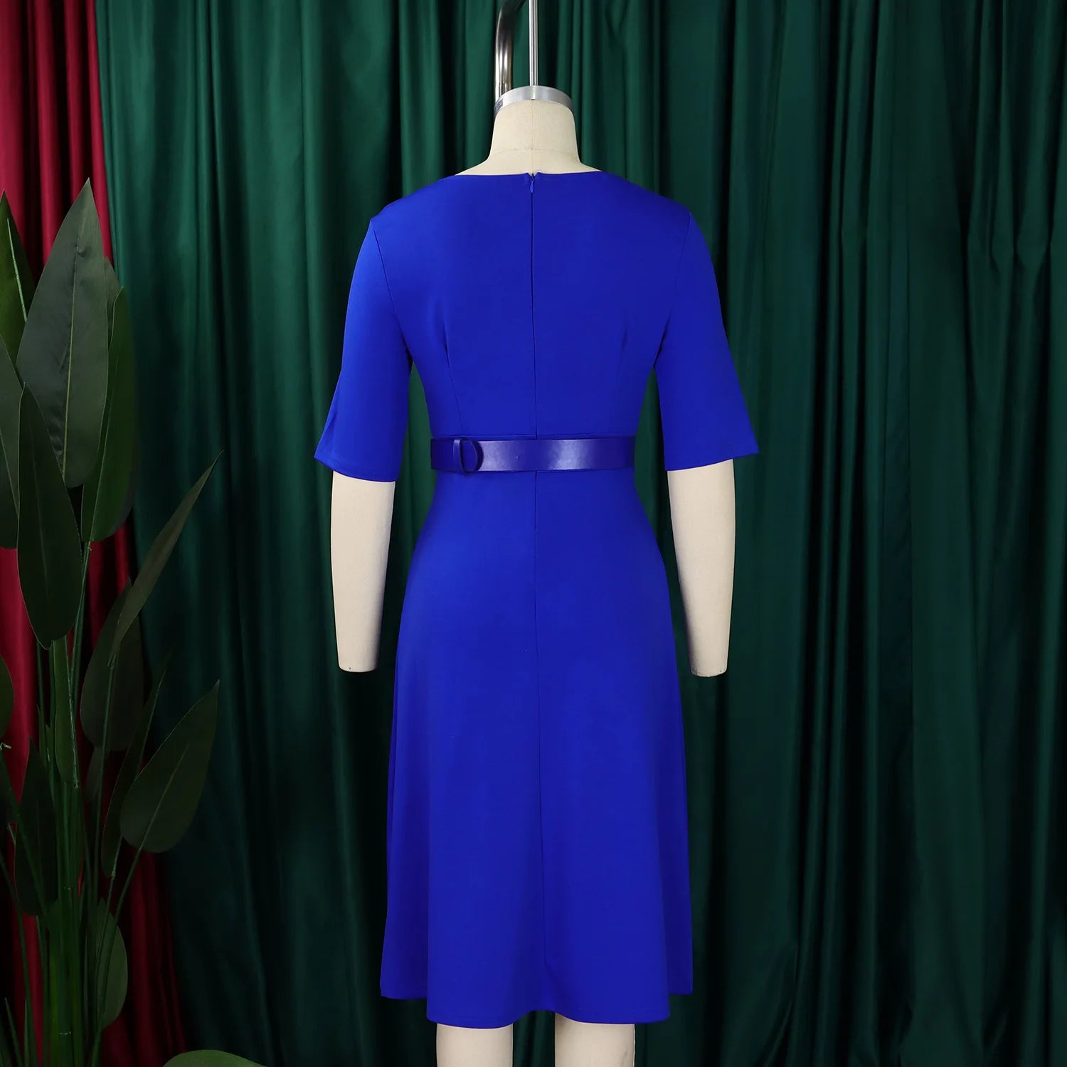 Vestido de Oficina Plisado Escote V Cintura Alta Cinturón Elegante